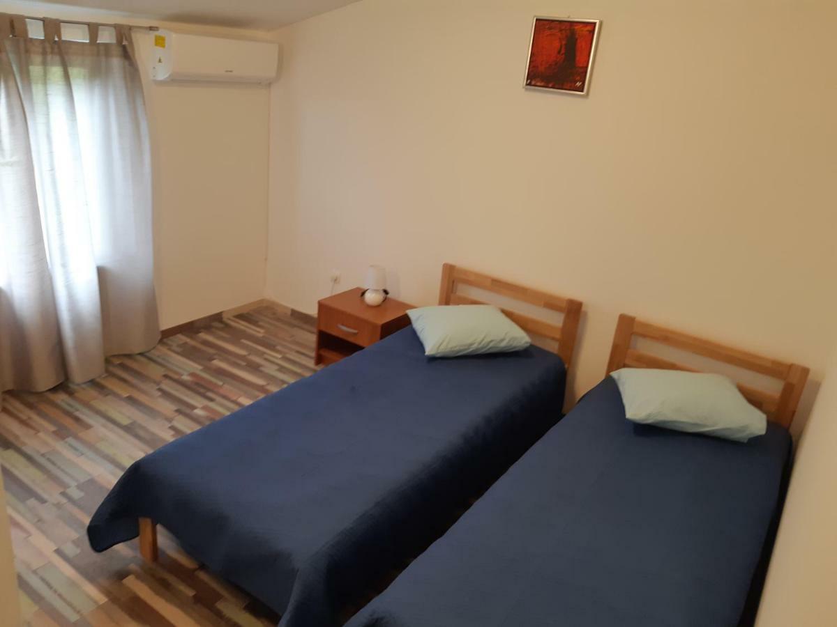 Apartments Vukelic 스타리그라드 파클레니차 외부 사진